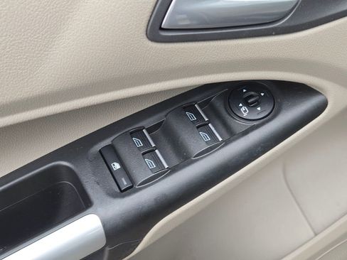 Used 2015 Ford Transit Connect Titanium image 14