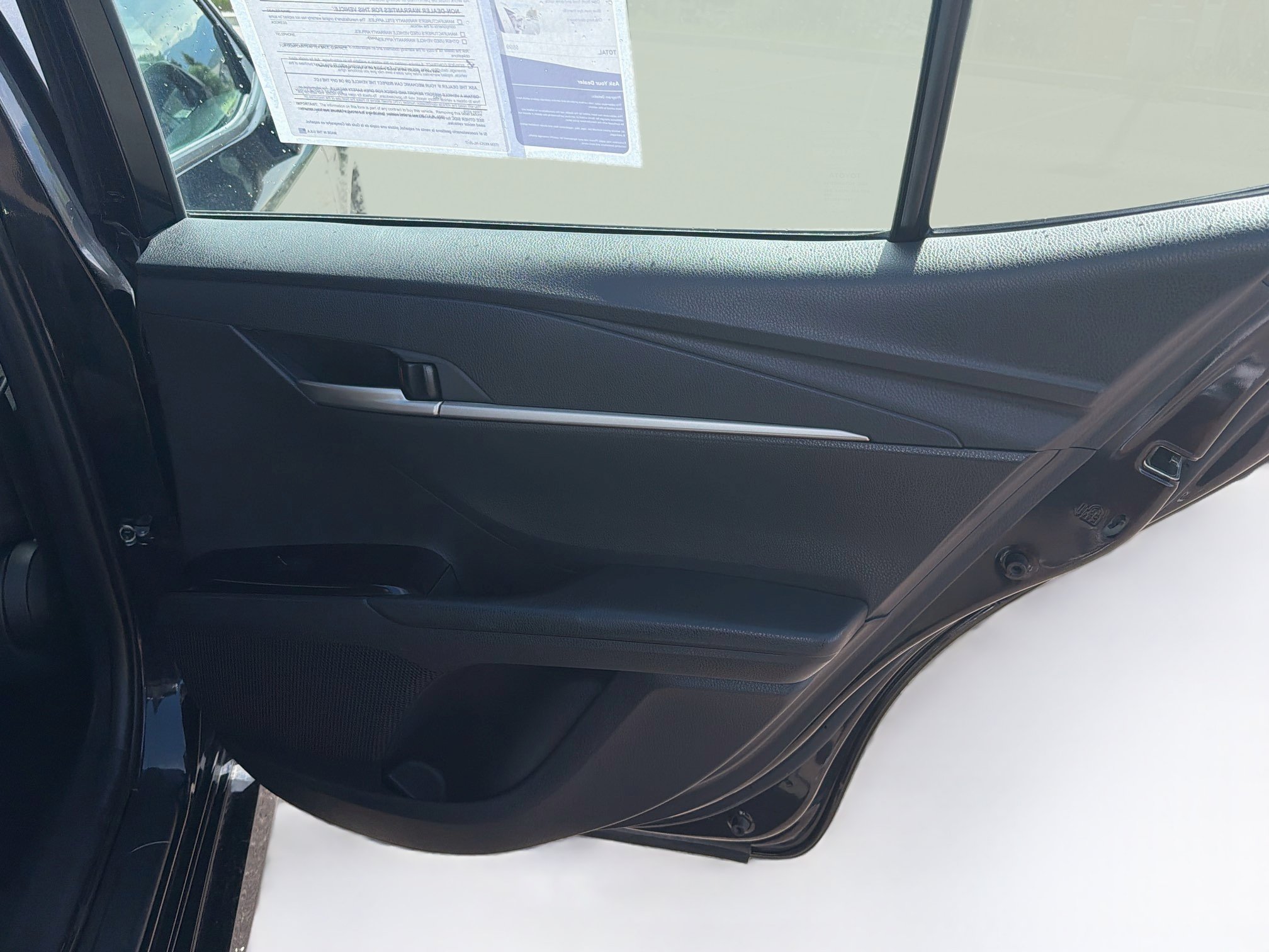 Used 2025 Toyota Camry LE FWD image 31