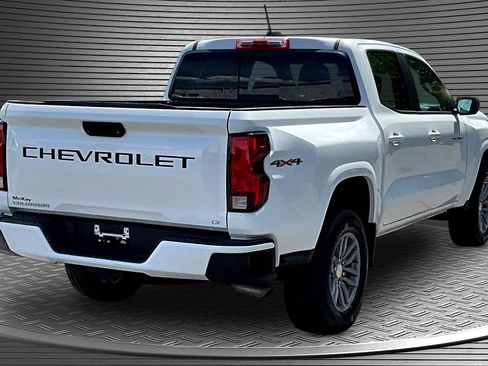 Used 2024 Chevrolet Colorado LT w/ LT Convenience Package II AWD/4WD image 6