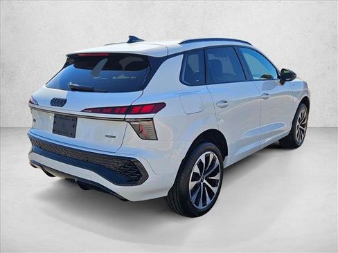 New 2026 Audi Q3 quattro 2.0T AWD/4WD image 2