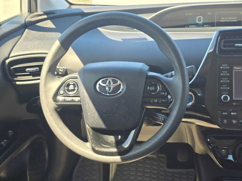 Certified 2021 Toyota Prius LE FWD image 19