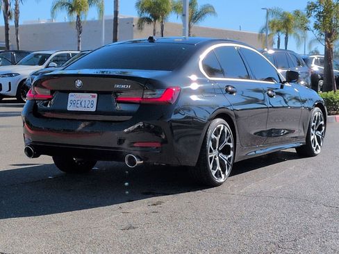 Used 2025 BMW 330i Sedan w/ Convenience Package image 10