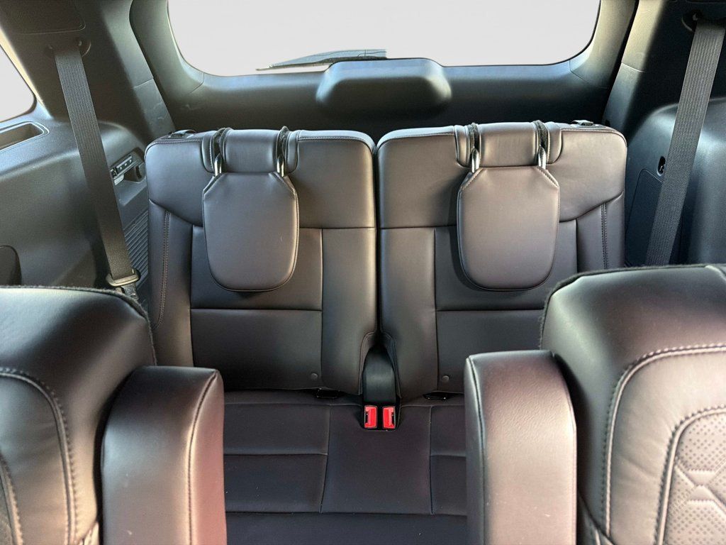 Used 2025 Ford Explorer Platinum w/ LUX Leather Package AWD/4WD image 17