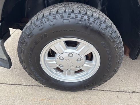 Used 2008 Chevrolet Colorado LS image 5