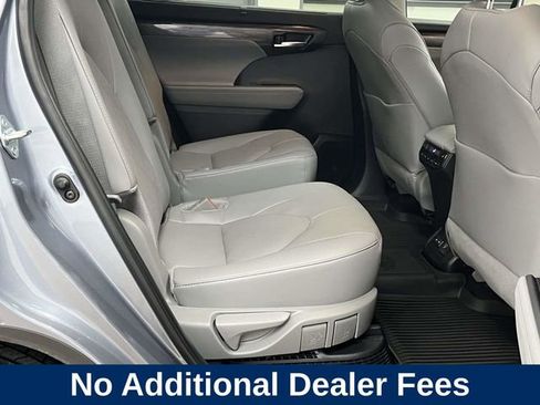 Used 2024 Toyota Highlander Platinum AWD/4WD image 26