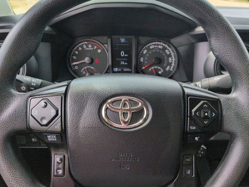 Used 2022 Toyota Tacoma SR w/ SR Convenience Package image 31