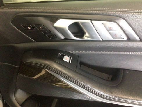 Used 2020 BMW X7 xDrive40i w/ Luxury Seating Package AWD/4WD image 13
