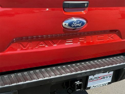 Used 2024 Ford Maverick Lariat image 12