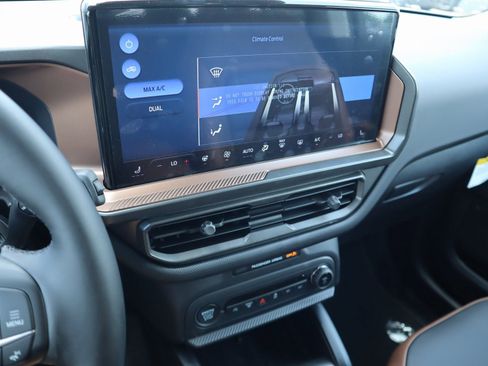 New 2025 Ford Bronco Sport Outer Banks w/ Outer Banks Tech Package+ image 6