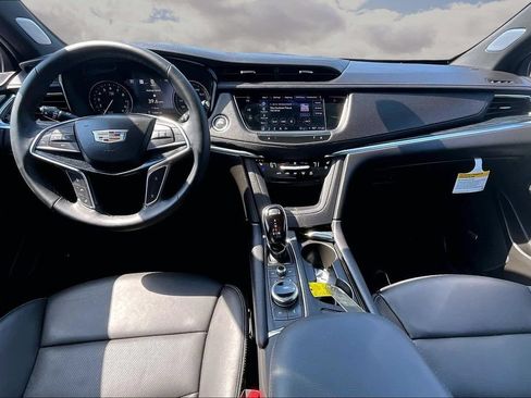 Used 2026 Cadillac XT5 Premium Luxury w/ Driver Assist Package AWD/4WD image 7