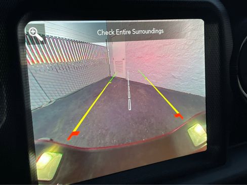 Used 2021 Jeep Gladiator Overland image 16