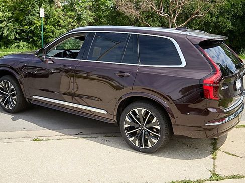 New 2026 Volvo XC90 T8 Ultra w/ Protection Package Premier AWD/4WD image 7