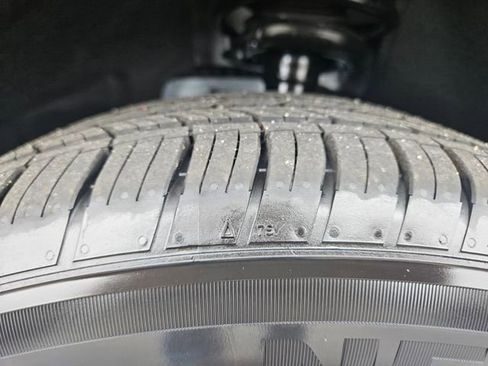 New 2026 Jeep Cherokee Limited image 28