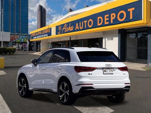 Used 2023 Audi Q3 2.0T Premium Plus w/ Premium Plus Package AWD/4WD image 3