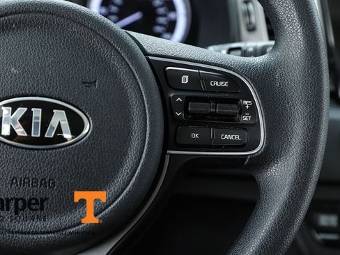 Used 2019 Kia Niro LX image 22