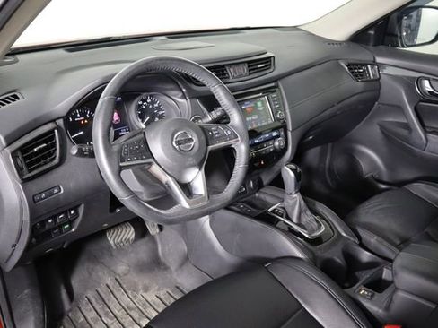 Used 2020 Nissan Rogue SL FWD image 25