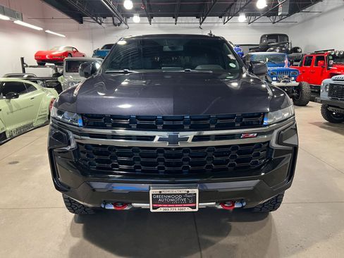 Used 2022 Chevrolet Tahoe Z71 w/ Luxury Package AWD/4WD image 8