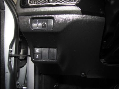 Certified 2024 Honda Civic EX-L image 9