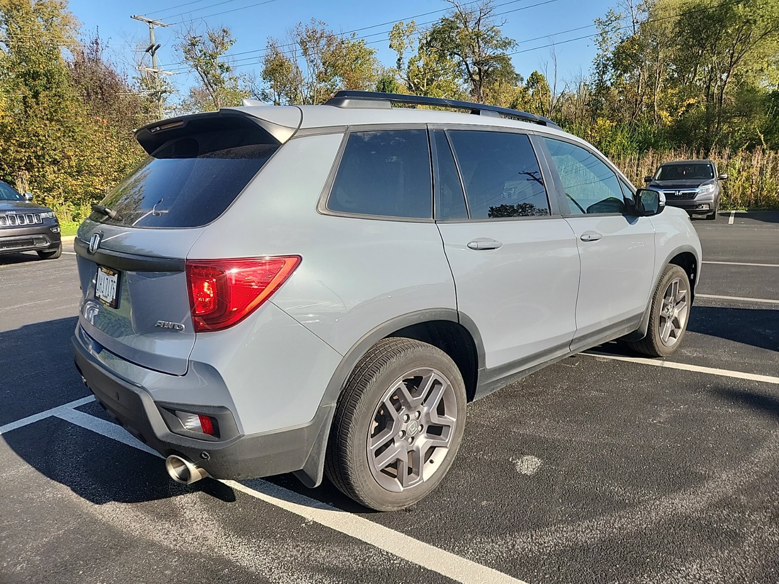 Used 2023 Honda Passport EX-L image 6