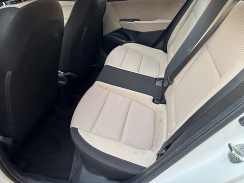 Used 2018 Hyundai Accent SE FWD image 18