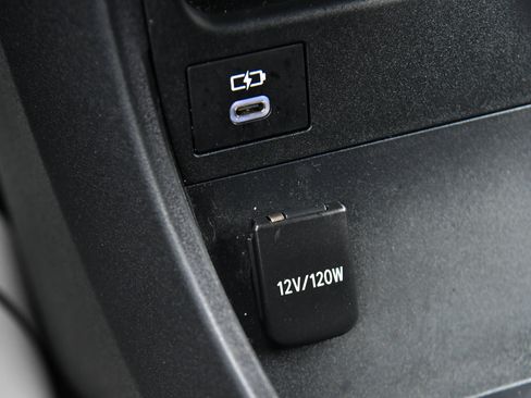 Used 2024 Subaru Solterra AWD/4WD image 27