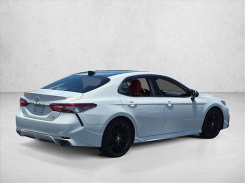 Used 2022 Toyota Camry XSE w/ Navigation Package FWD image 5