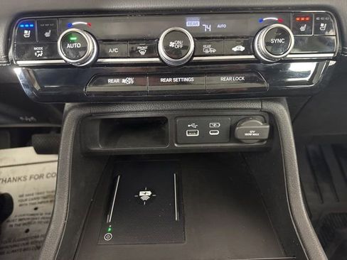 Used 2023 Honda Pilot Elite image 17