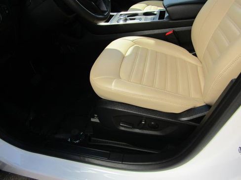 Used 2022 Ford Edge SEL w/ Convenience Package AWD/4WD image 15
