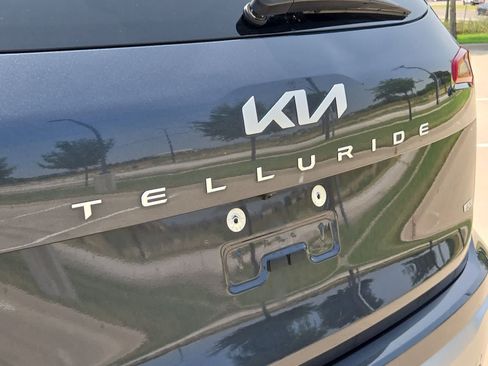 Used 2023 Kia Telluride S w/ S Sunroof Package AWD/4WD image 11