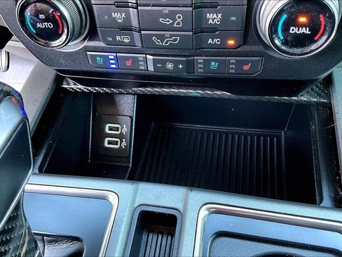 Used 2020 Ford F150 Raptor w/ Equipment Group 802A Luxury AWD/4WD image 18