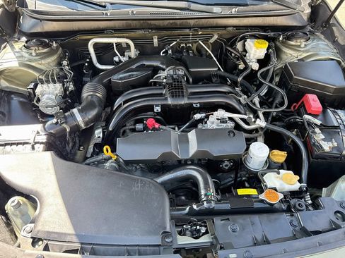 Used 2019 Subaru Outback 2.5i Touring w/ Popular Package #3A AWD/4WD image 40