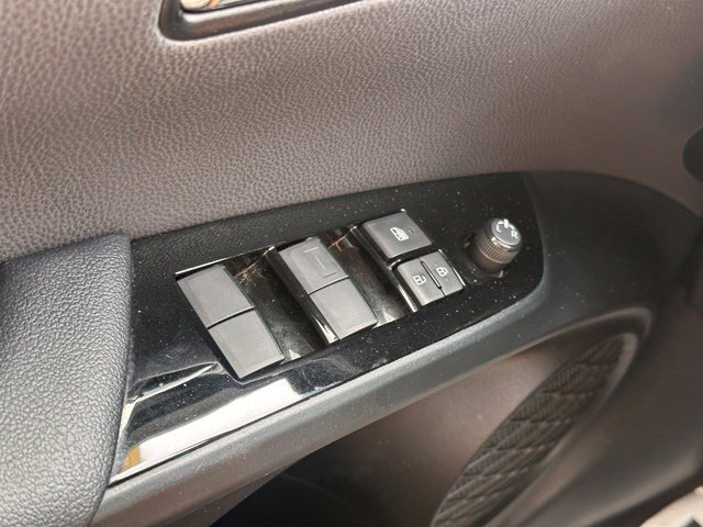 Used 2022 Toyota Prius XLE AWD/4WD image 17