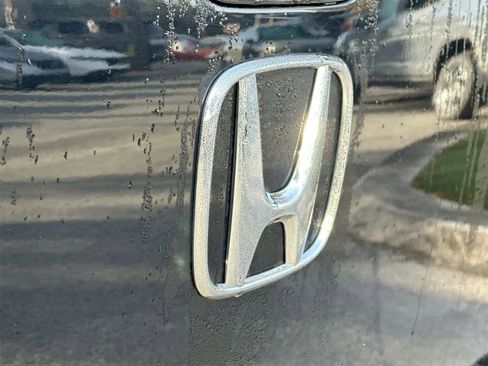 Used 2017 Honda Ridgeline Black Edition image 10