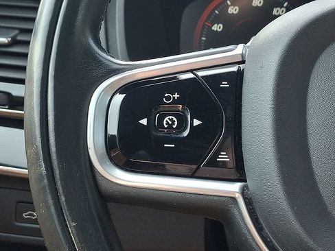 Used 2018 Volvo XC90 T6 Momentum w/ Convenience Package AWD/4WD image 24