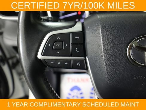 Used 2022 Toyota Highlander XSE FWD image 19