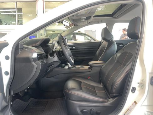Used 2019 Nissan Altima 2.5 SR w/ SR Premium Package AWD/4WD image 5