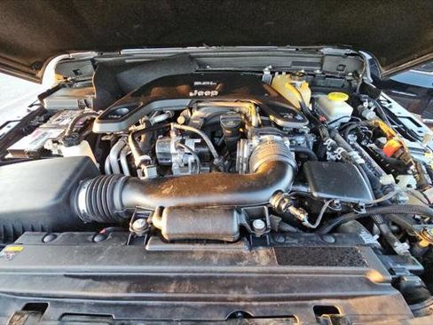 Used 2021 Jeep Wrangler Unlimited Sport image 19