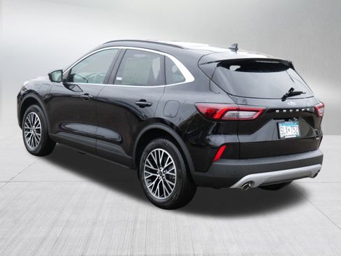 Used 2025 Ford Escape SE w/ PHEV Premium Package image 5