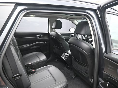 Used 2022 Kia Sorento SX image 31