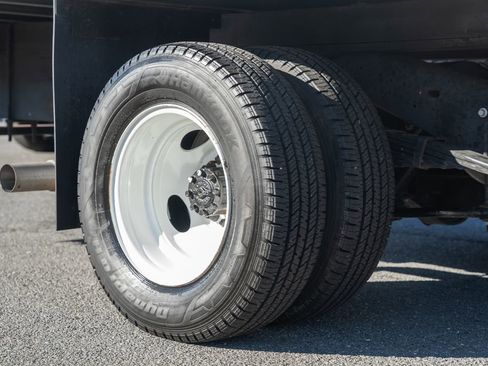 Used 2023 Ford E-450 and Econoline 450 Super Duty w/ Power Windows & Locks Group image 15