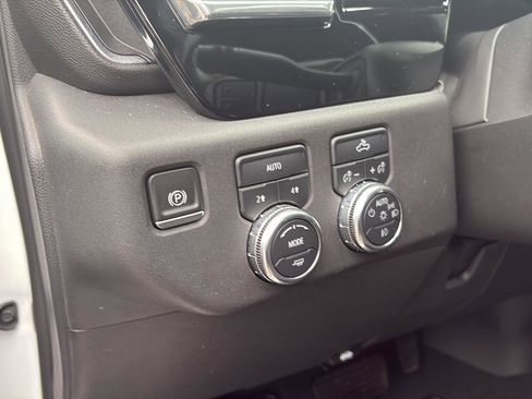Used 2022 GMC Sierra 1500 Elevation AWD/4WD image 25