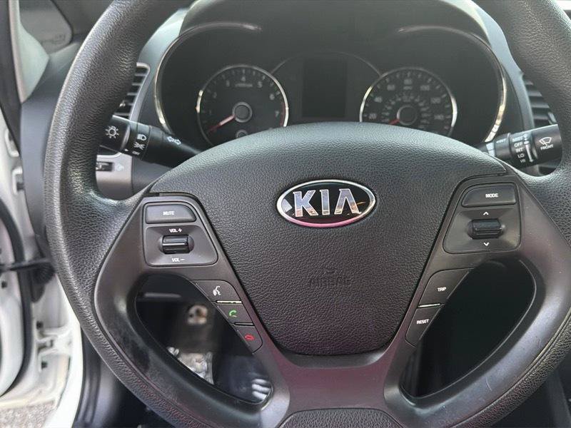 Used 2017 Kia Forte LX FWD image 20