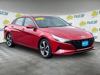 Used 2023 Hyundai Elantra SEL w/ Convenience Package FWD video 1