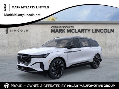 New 2026 Lincoln Nautilus Reserve image 1