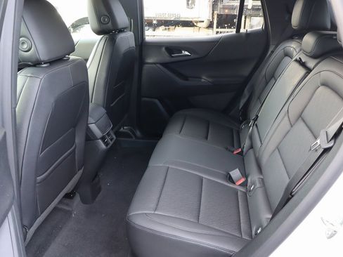 New 2026 Chevrolet Equinox LT w/ Convenience Package II image 19