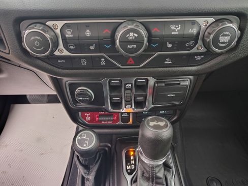 New 2026 Jeep Wrangler Unlimited Sport image 26