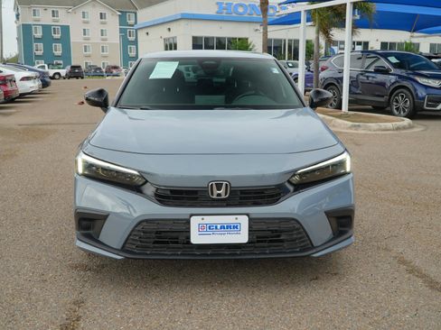 Used 2024 Honda Civic Sport image 2
