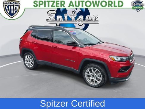 Used 2025 Jeep Compass Limited AWD/4WD image 2
