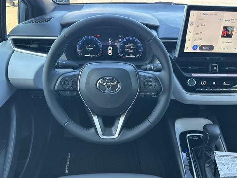 Certified 2026 Toyota Corolla SE w/ SE Package FWD image 14