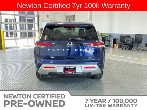 Used 2023 Nissan Pathfinder SL FWD image 5